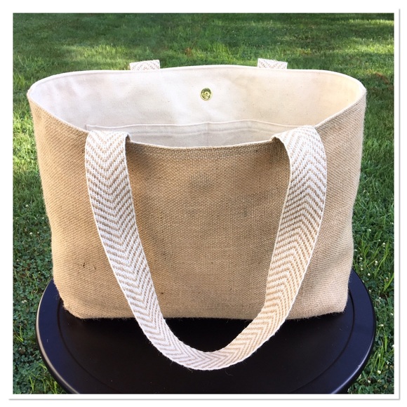 NYFW The Art Collection Tote by HBBK - Picture 6 of 6